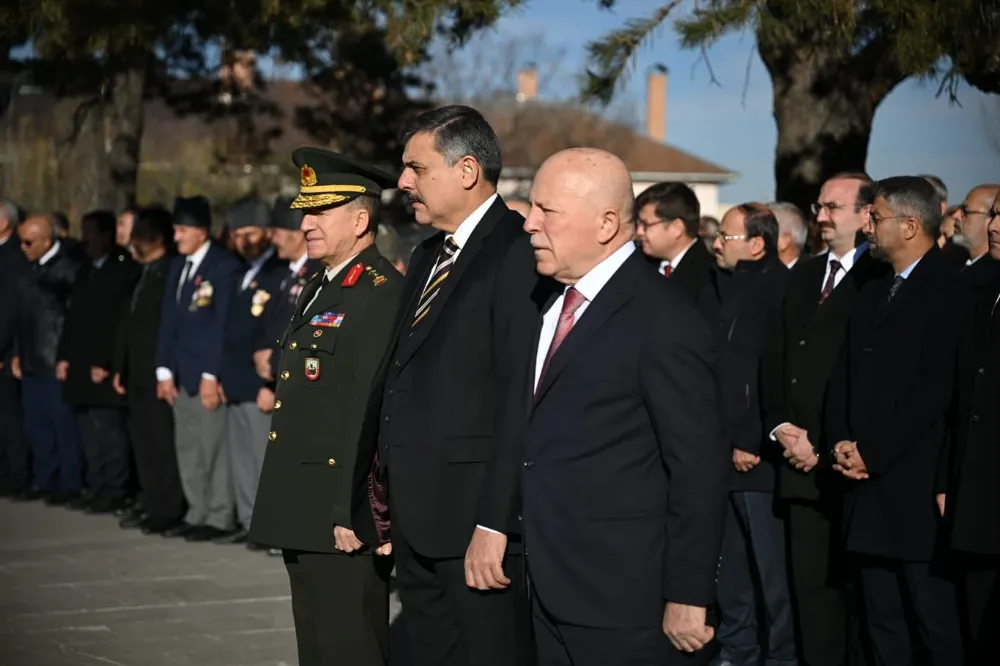 Erzurum Valisi Çiftçi, Atatürk