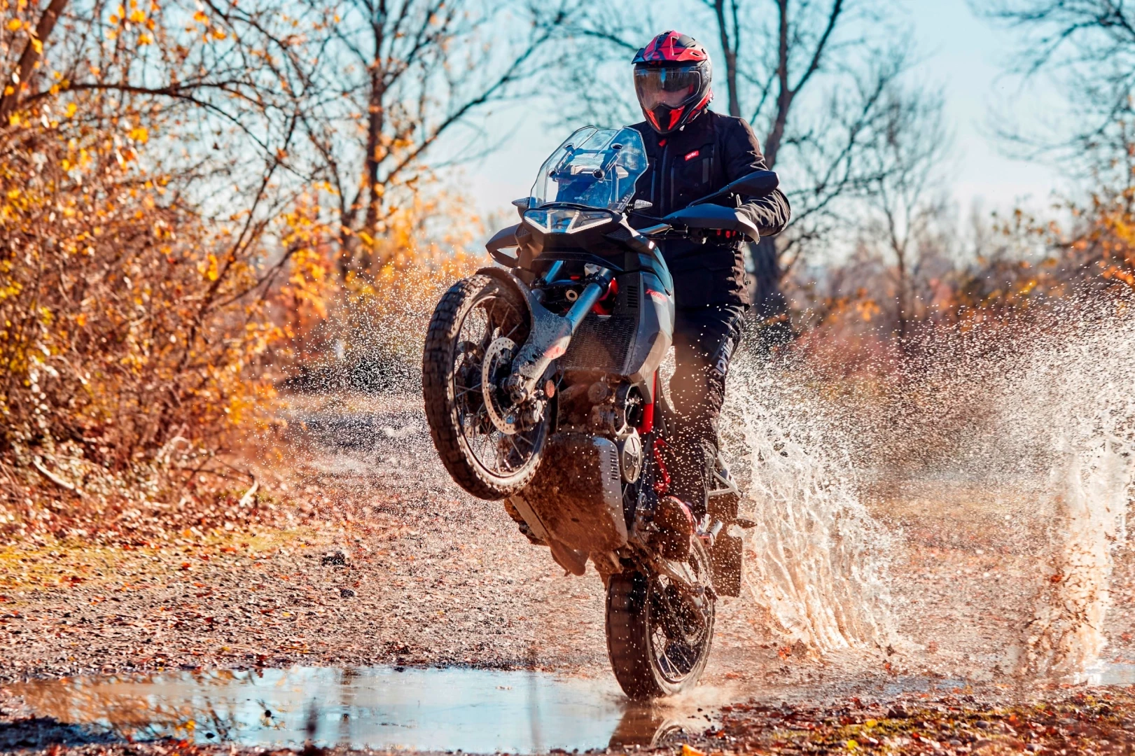 Macera motosiklet tutkunları Kemer