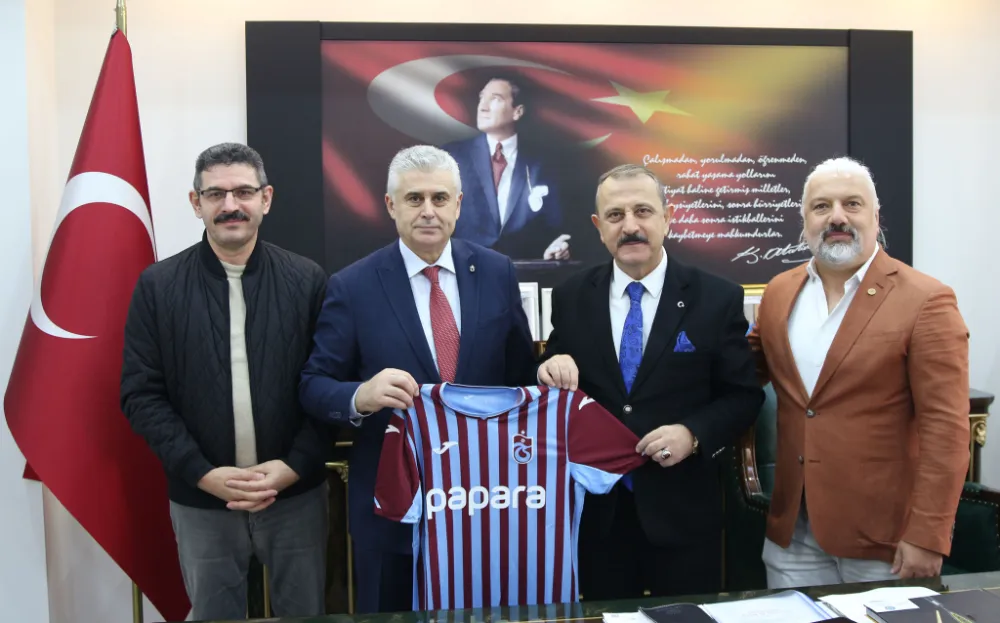 Vakfıkebir Belediye Başkanı Fuat Koçal, Trabzonspor Yönetimiyle Görüşme Gerçekleştirdi