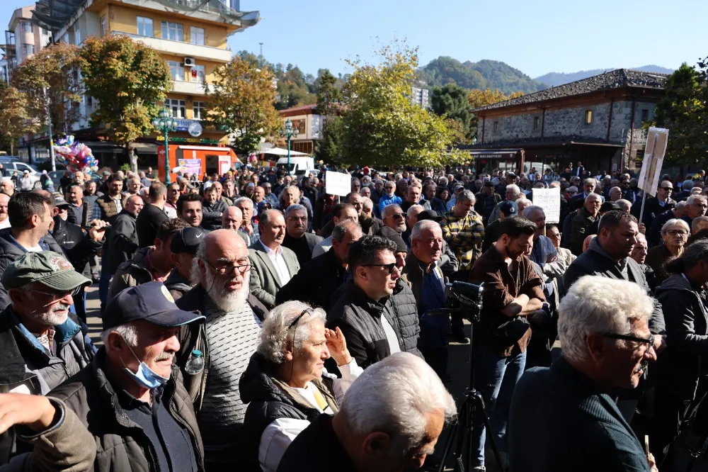 Arhavi’de Çevreye Sahip Çıkma Kararlılığı: Madene Karşı Binler Meydanda