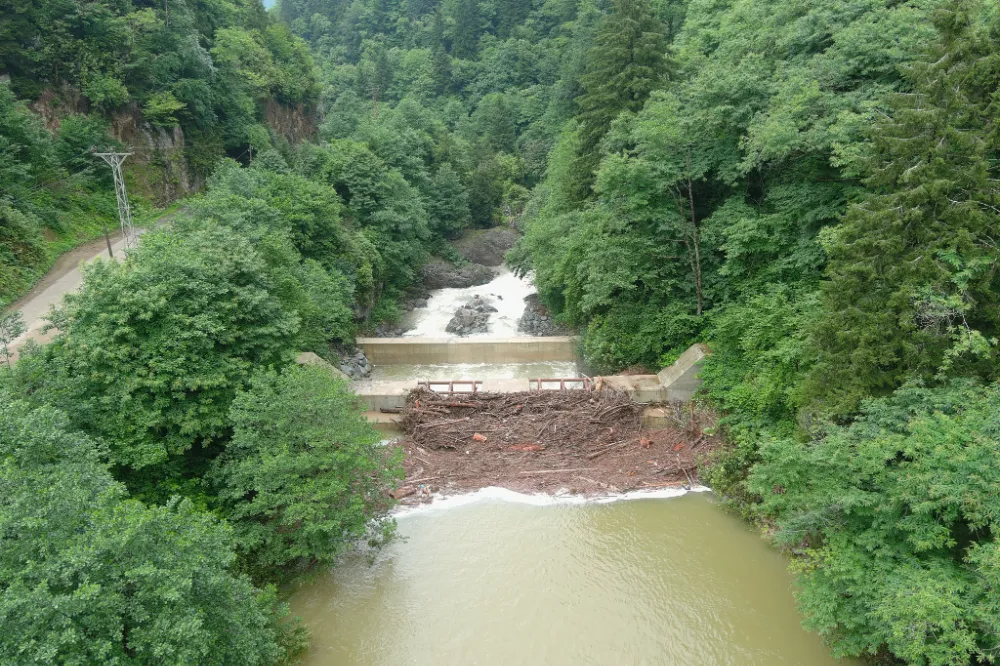 Rize’de Taşkın Riskini Azaltan Su Yatırımları, Estetik ve Güvenliği Bir Arada Sunuyor