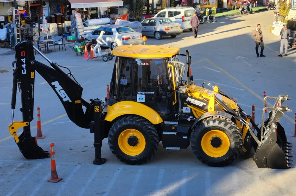 Tortum Belediyesi, Yeni İş Makinesiyle Hizmette Yeni Bir Dönem Başlatıyor