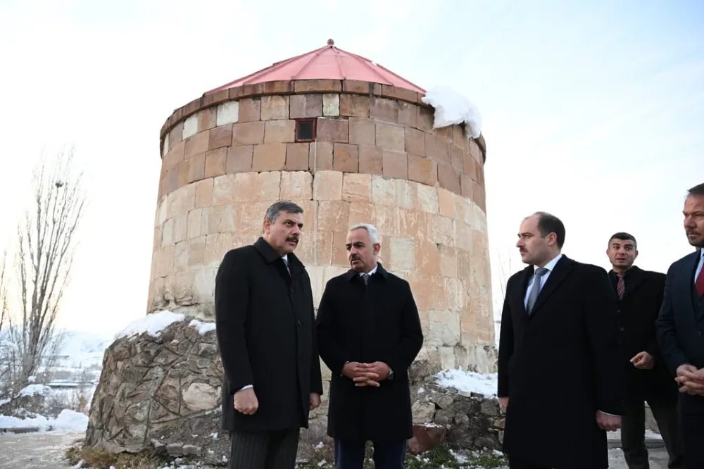 Mısrî Zinnun Türbesi’nin Tarihi Dokusu Korunuyor