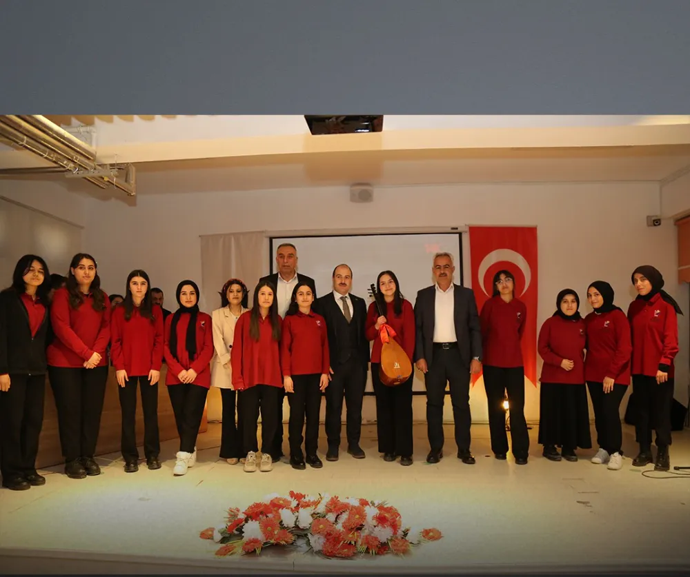 Oltu Belediye Başkanı Adem Çelebi, Geleneksel Türkü Yarışması’na Katıldı