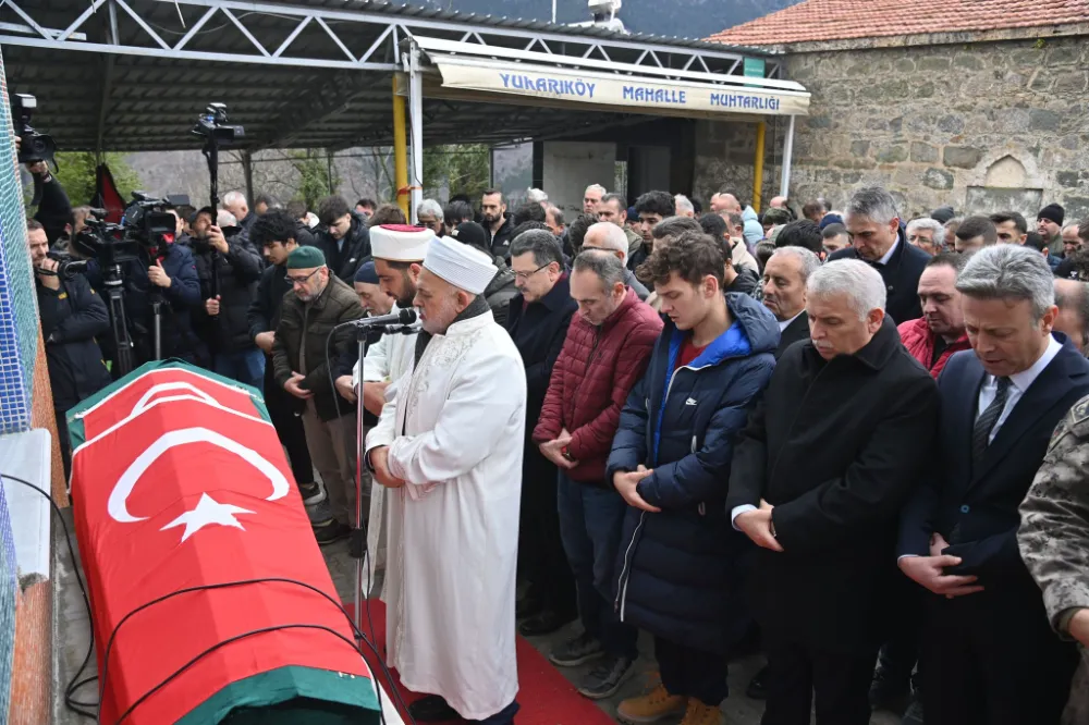 Trabzon Valisi Aziz Yıldırım, Emre Yazgan’ın Cenaze Törenine Katıldı