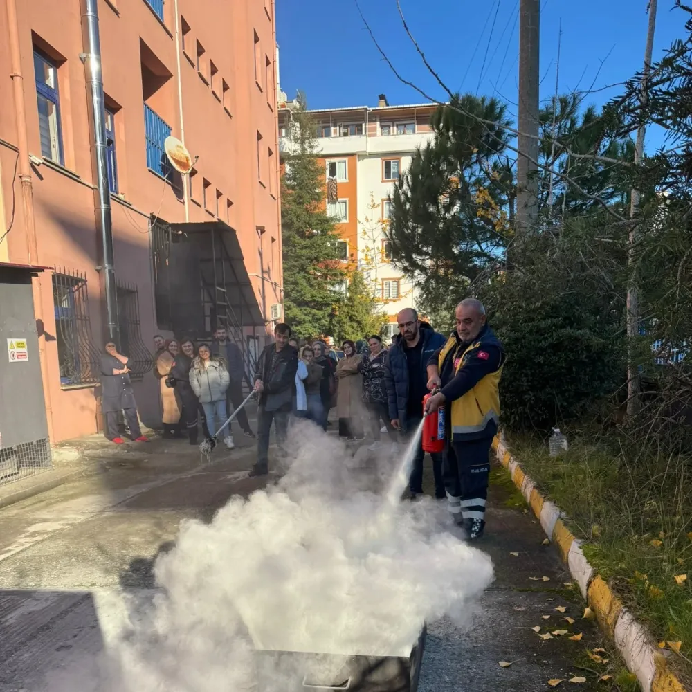 Trabzon İl Sağlık Müdürlüğü, Sağlık Tesislerinde Yangın ve Afet Tatbikatı Düzenliyor