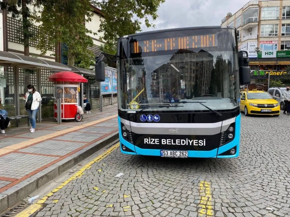 Öğrencilerin İstekleri Sonuç Verdi: Rize-Trabzon Belediye Otobüs Seferlerinde Değişiklikler Başladı