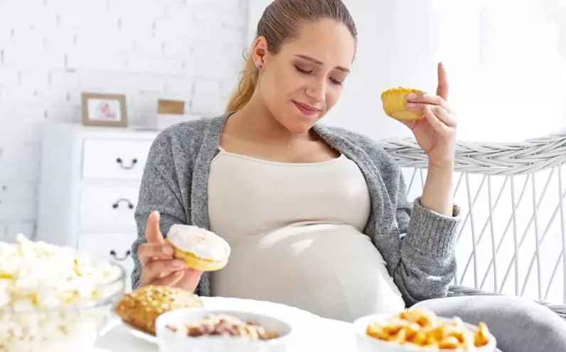 Hamileyken fast food yerseniz ne olur? Araştırmalar korkunç gerçeği ortaya çıkardı