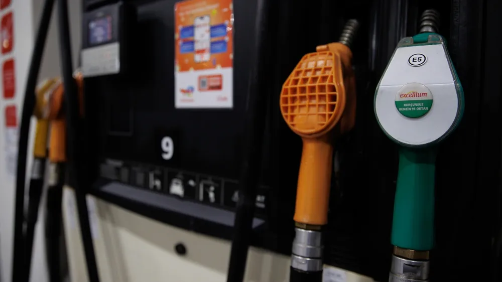 Petrol sert düştü! Benzin ve motorine yeni indirim geliyor! 27 Şubat 2024 güncel akaryakıt fiyatları