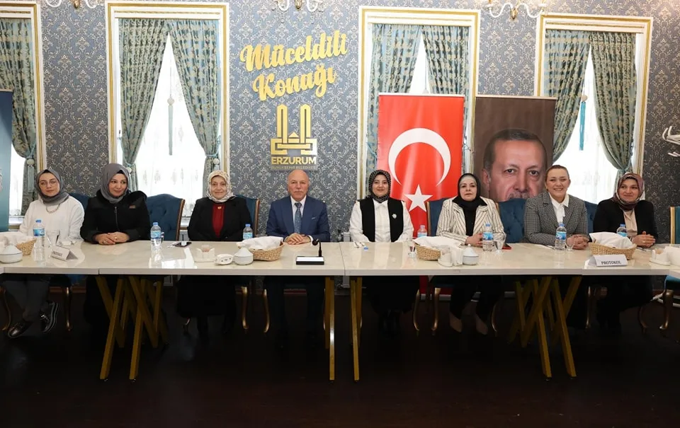 Erzurum Büyükşehir Belediye Başkanı Sekmen, AK Parti Kadın Kolları ile Bir Araya Geldi
