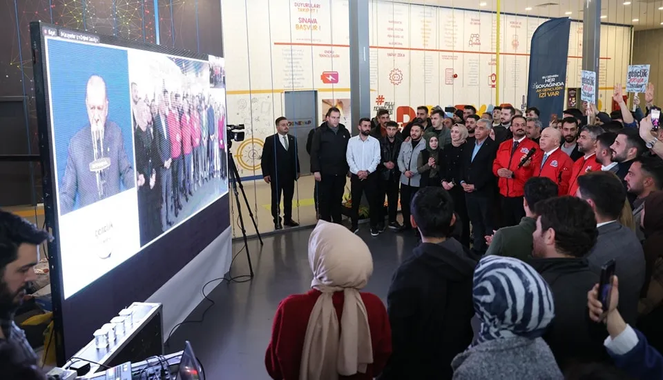 Erdoğan, 81 İlde Gerçekleşen Gençlik Buluşmasına Telekonferansla Katıldı