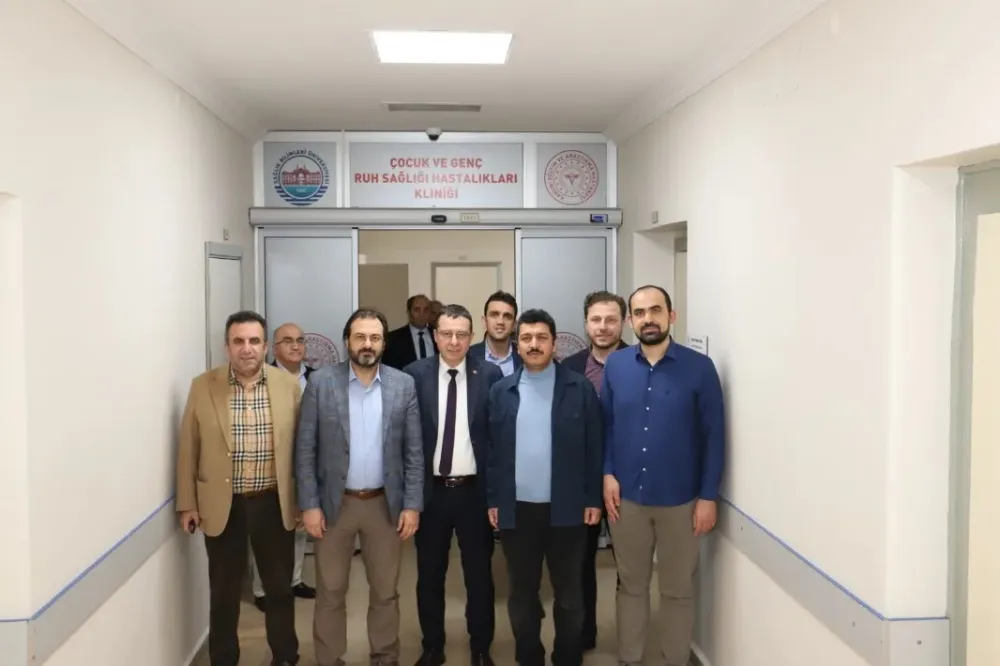 Trabzon İl Sağlık Müdürü Usta ve Başkan Kara, Çocuk ve Genç Ruh Sağlığı Hastalıkları Kliniğini Ziyaret Etti
