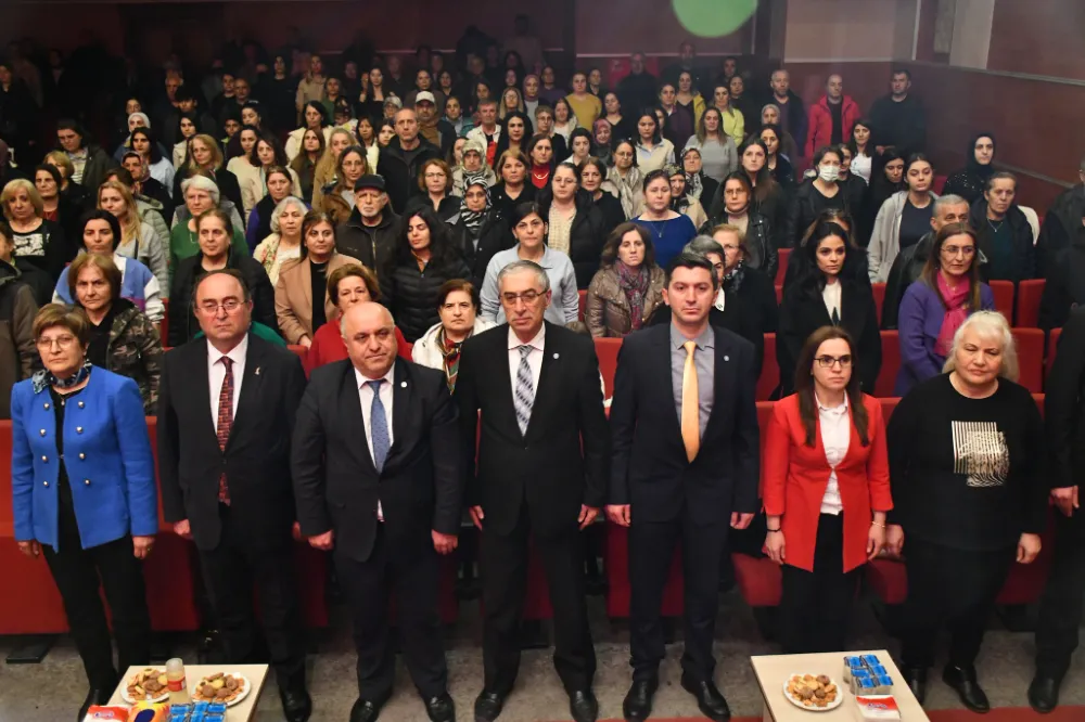 Artvin Belediyesi Türk Musiki Korosundan Muhteşem Konser: Şehrimizin Kurtuluşunu Coşkuyla Kutladı