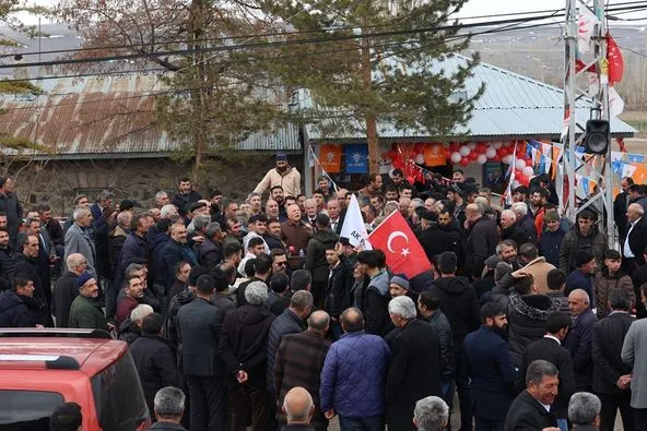AK Parti Köprüköy Seçim Koordinasyon Merkezi Açıldı: Hemşehriler Bir Araya Geldi