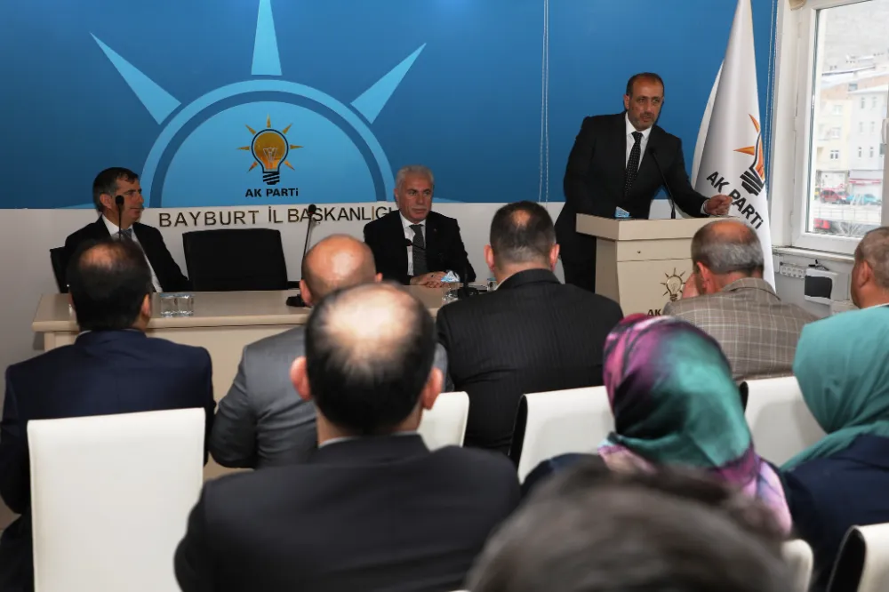 Belediye Başkanı Mete Memiş, AK Parti İl Teşkilatı Tarafından Düzenlenen Bayramlaşma Töreninde Katıldı
