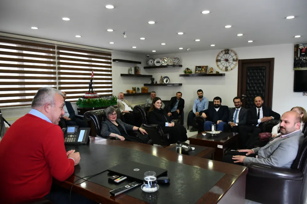 CHP Artvin Merkez İlçe Başkanı Olgun Gümrükçü ve Yönetimi, Belediye Başkanı Bilgehan Erdem