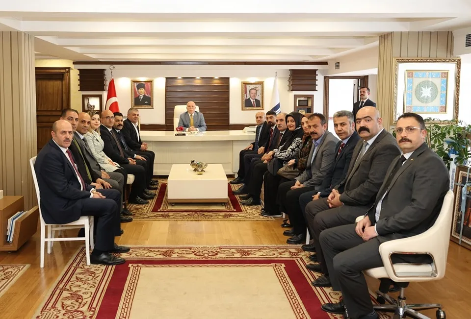 Erzurum Büyükşehir Belediye Başkanı Sekmen Yoğun Ziyaretlerde Bulundu