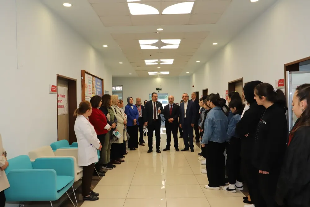 Kanser Farkındalığı için FSHM KETEM ve Borsa İstanbul Mesleki ve Teknik Anadolu Lisesi Bir Araya Geldi