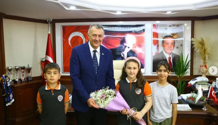 Ardeşen Belediye Başkanı Enver Atagün, 23 Nisan Ulusal Egemenlik ve Çocuk Bayramı