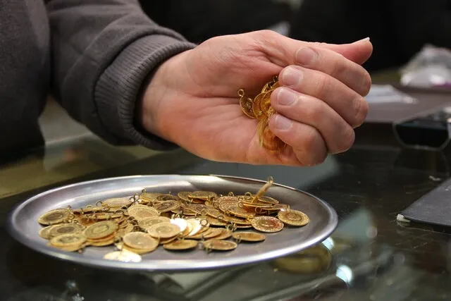Altın alacaklar dikkat! İşte 25 Nisan Perşembe canlı altın fiyatları ile çeyrek altın ve gram altın fiyatı