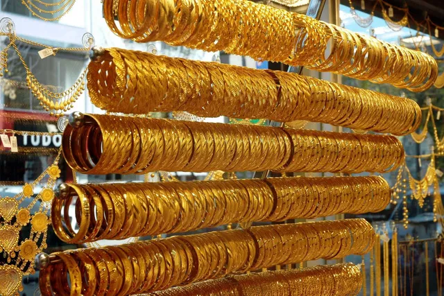 Altın alacaklar dikkat! İşte, 28 Nisan hafta sonu canlı çeyrek altın ve gram altın fiyatları