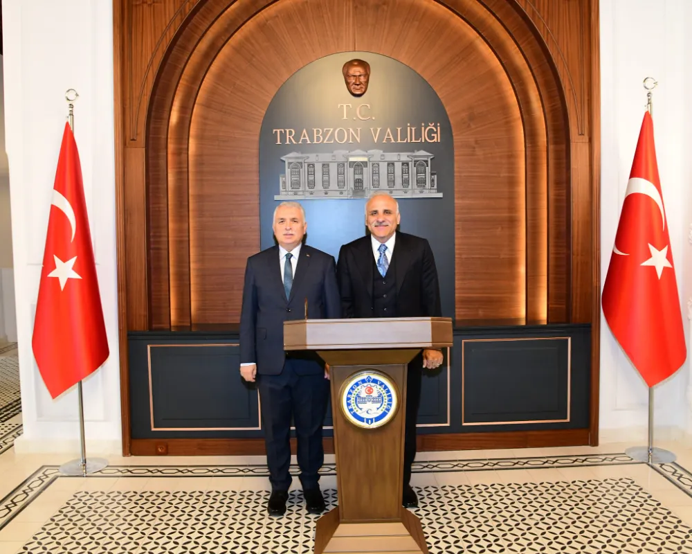Trabzon Büyükşehir Belediye Başkanı Murat Zorluoğlu, Görev Süresinin Sonuna Doğru Vali Aziz Yıldırım