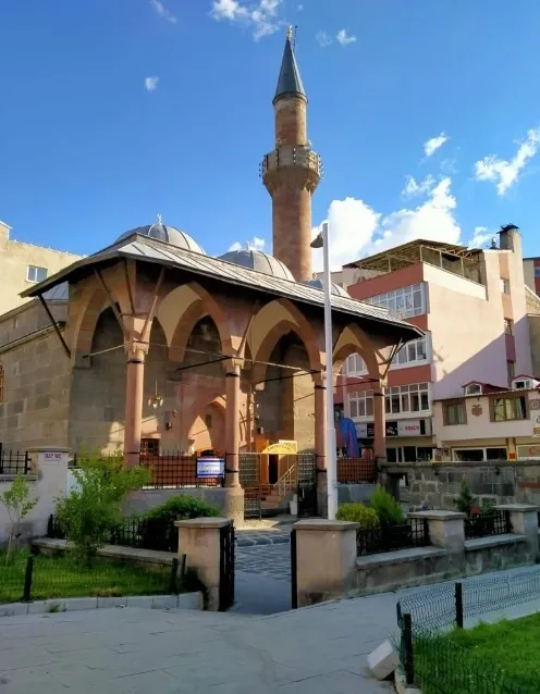 Bakırcı Camii: Tarihi Zenginliğiyle Erzurum