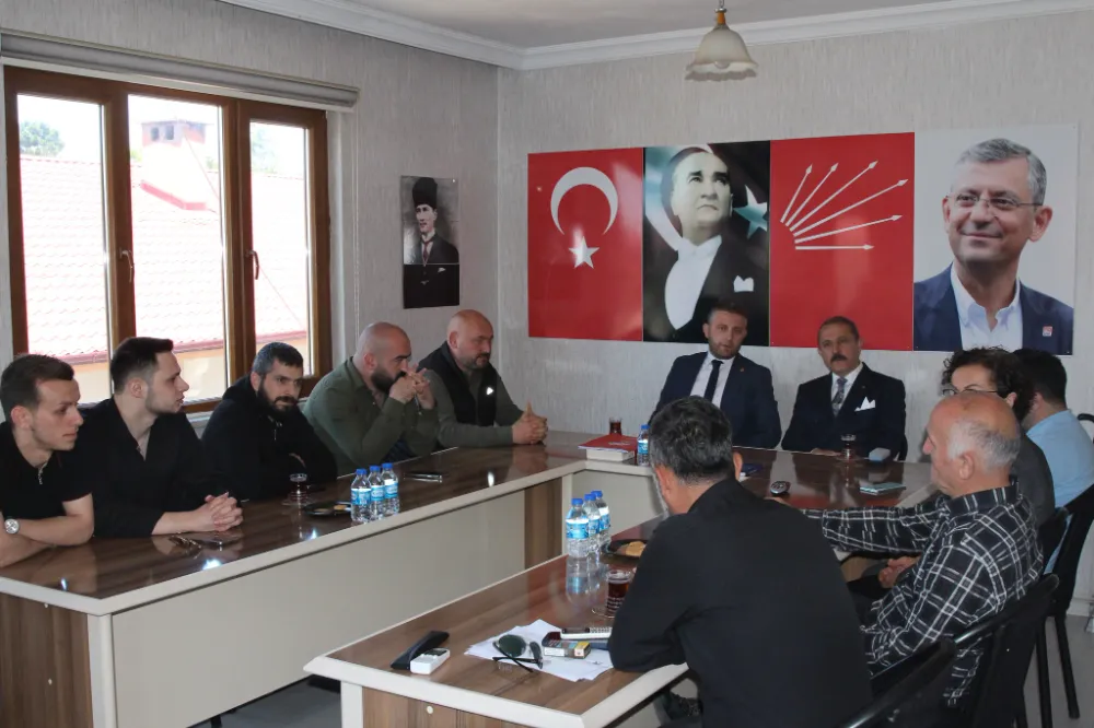 Vakfıkebir Belediye Başkanı, CHP İlçe Teşkilatını Ziyaret Ederek İlçe İçin İstişarede Bulundu