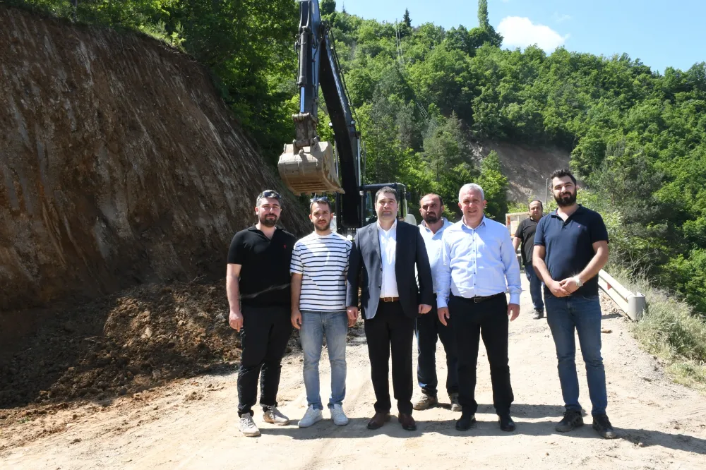 Artvin Belediye Başkanı Bilgehan Erdem, Atatepe Yolunda Genişletme Çalışmalarını İnceledi