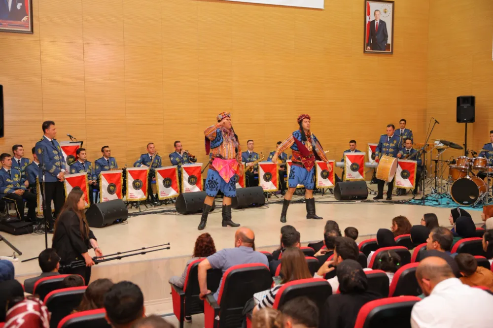 Bayburt Valisi Eldivan, Türk Polis Teşkilatının 179. Kuruluş Yıldönümü Konserine Katıldı