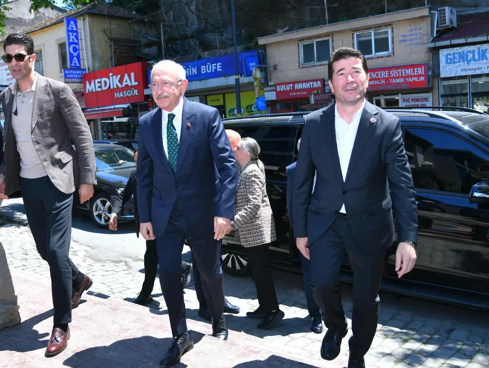 Kılıçdaroğlu, Ortahisar Belediyesi’ni Ziyaret Etti: Başkan Ahmet Kaya ile Görüştü