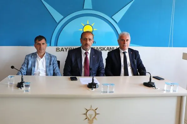 Bayburt Belediye Başkanı Mete Memiş, AK Parti Bayburt İl Teşkilatıyla Bayramlaştı