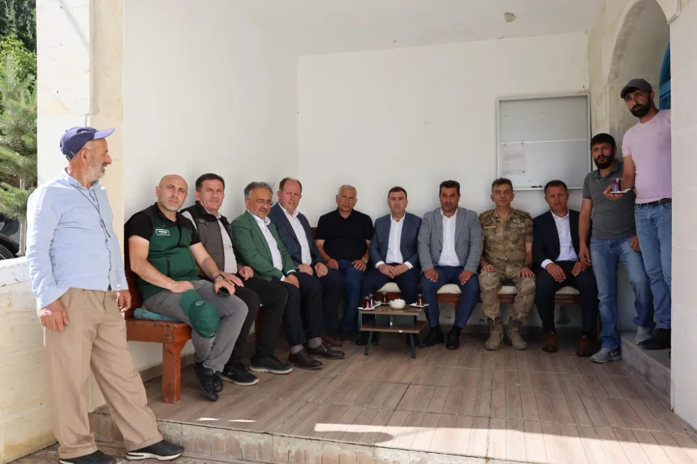 Bayburt Valisi Mustafa Eldivan Köy Ziyaretlerinde Vatandaşların Taleplerini Dinledi