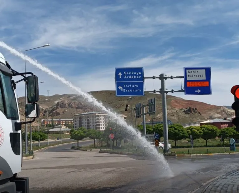 Oltu Belediyesi Bahar Temizliği Çalışmalarına Devam Ediyor