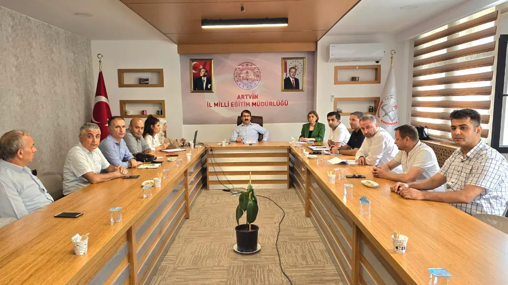 Artvin İl Milli Eğitim Müdürlüğü, Başarı Değerlendirme Toplantısı Düzenledi