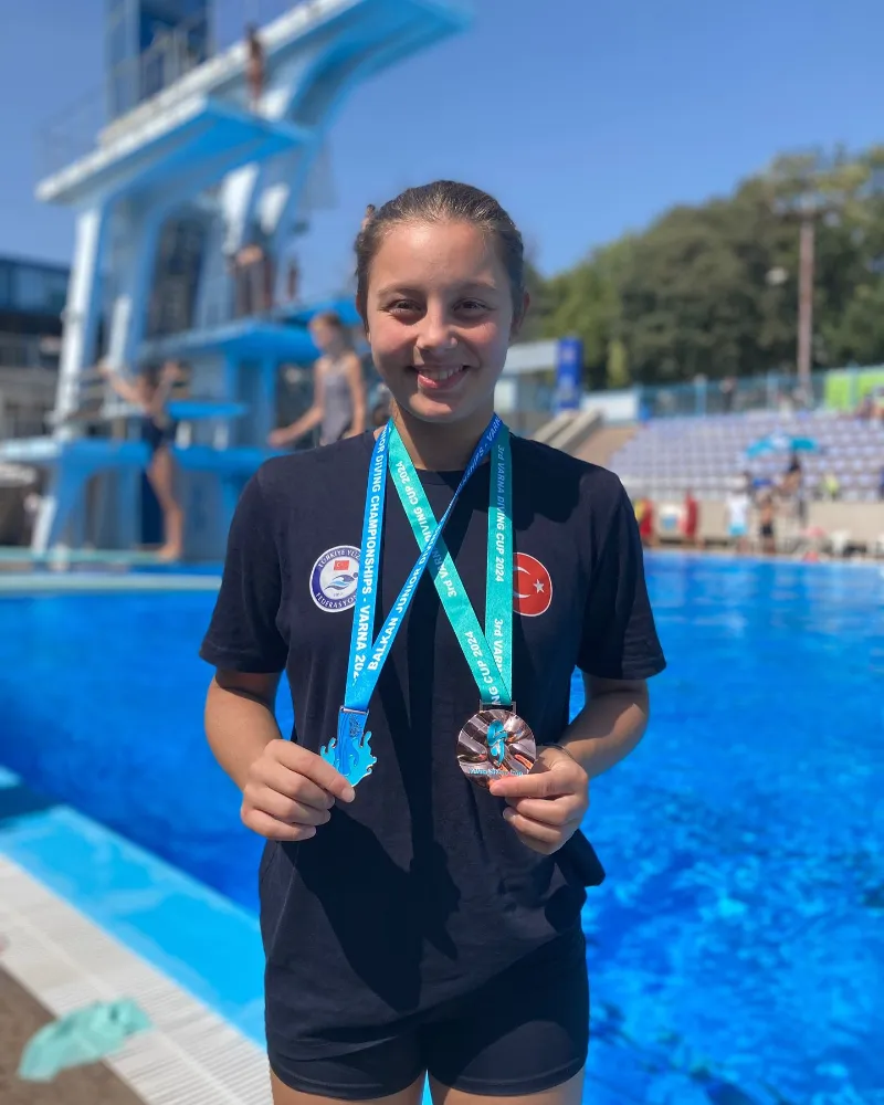 Belissima Aydın, Balkan Gençler ve Varna Diving Cup’ta 3 Madalya Kazandı