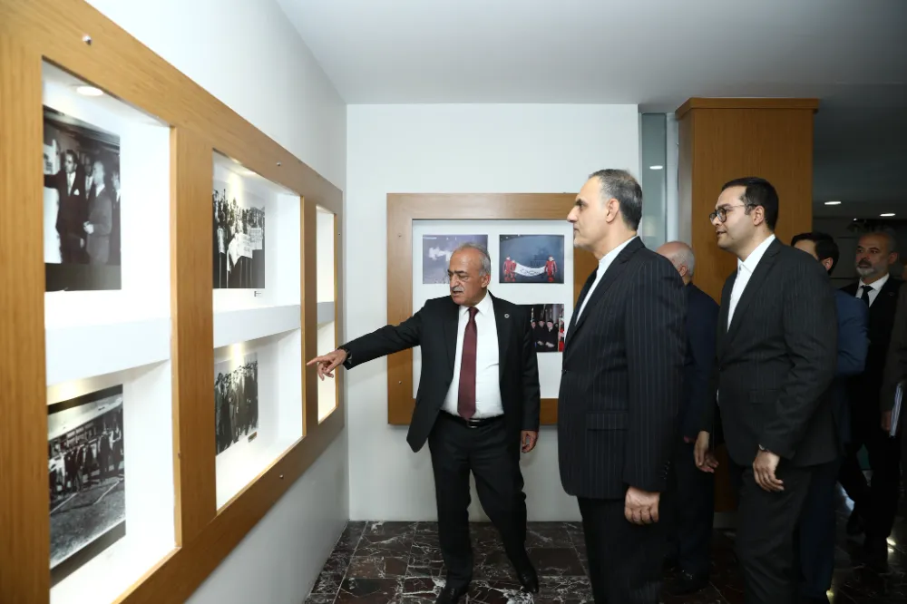 İran İslam Cumhuriyeti Ankara Büyükelçisi Zadeh Atatürk Üniversitesi’ni Ziyaret Etti