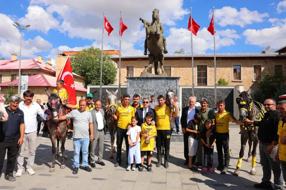 Bayburt Atlı Spor Kulübü’nün 1. Lige Yükselişi Coşkuyla Kutlandı