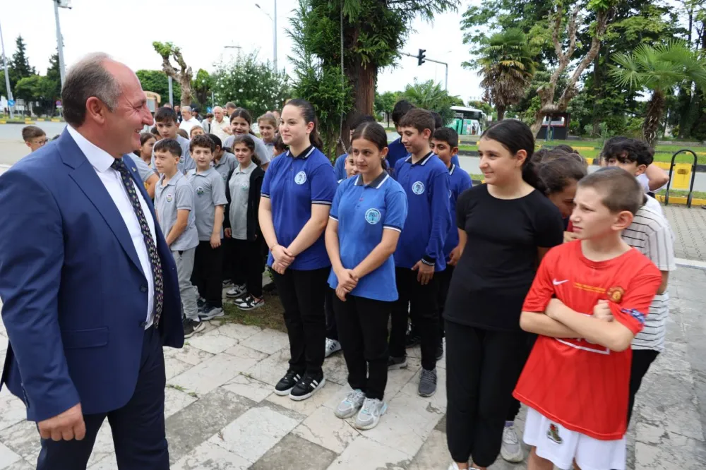 İlköğretim Haftası Arhavi’de Tören ve Etkinliklerle Kutlandı