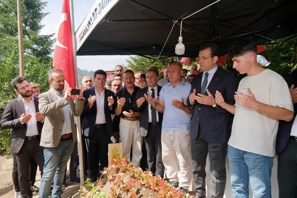 İstanbul Büyükşehir Belediye Başkanı İmamoğlu, Trabzon’daki Taziye Ziyaretinde Yerel Yönetimlere Destek Sözleri Verdi