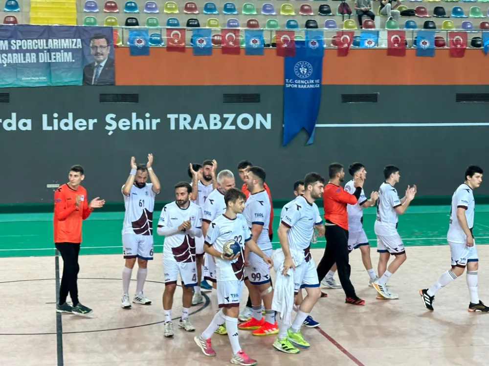 Trabzon Büyükşehir Belediyespor, İzmir’i Hentbolda Fırtına Gibi Geçti: 34-27