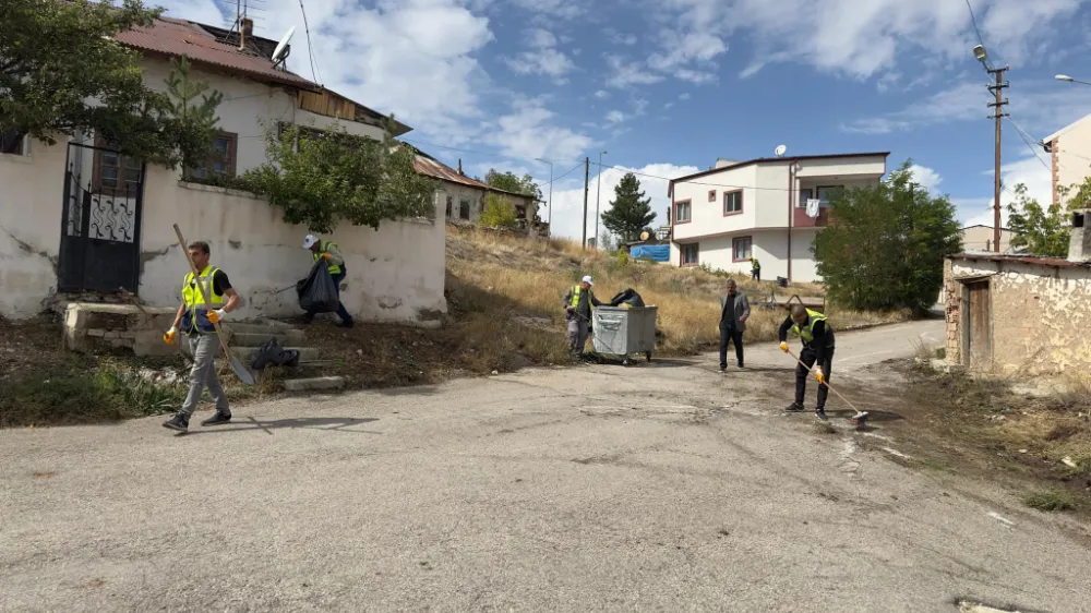 Bayburt Belediyesi, Şingah ve Uzungazi Mahallelerinde Temizlik Çalışması Başlattı