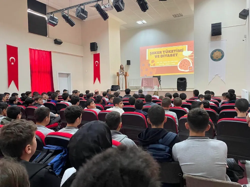 Bayburt İl Milli Eğitim Müdürü Rahmi Güney, Diyabet Konferansını Destekledi