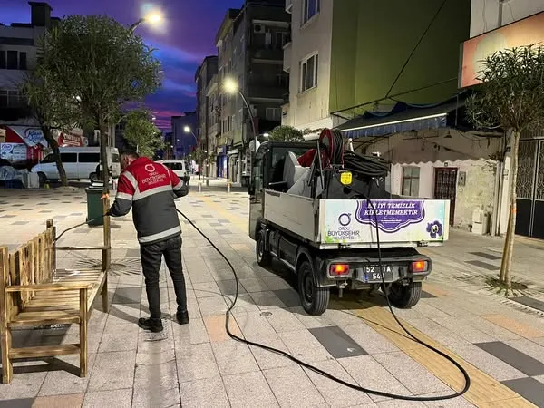 Ordu Büyükşehir Belediyesi, Kentin Temizliği İçin Gece-Gündüz Çalışıyor