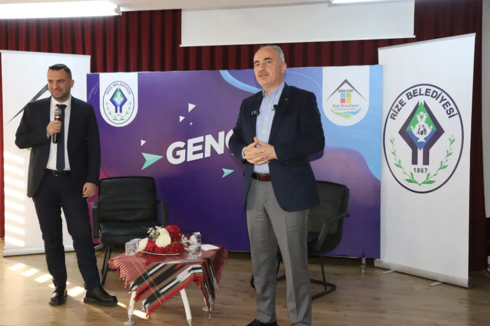 Rize Belediye Başkanı Rahmi Metin, Fatih Anadolu Lisesi Öğrencileriyle Buluştu