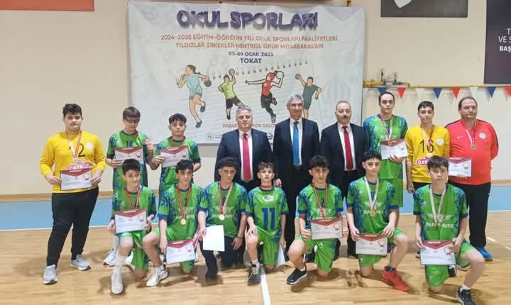 Rize Fatih Ortaokulu Yarı Finale Yükseldi!