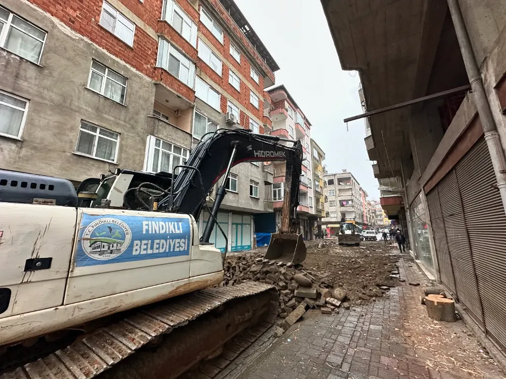 Fındıklı Belediyesi Cadde Yenileme Çalışmalarını Sürdürüyor