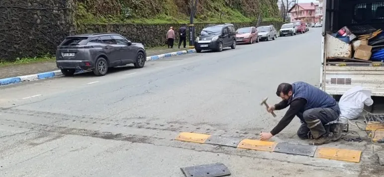 Pazar Belediyesi Soğuksu ve Hamidiye’de Kasisleri Yeniledi