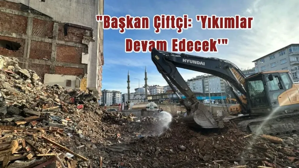 Çayeli’nde Riskli Yapıların Yıkımı Devam Ediyor