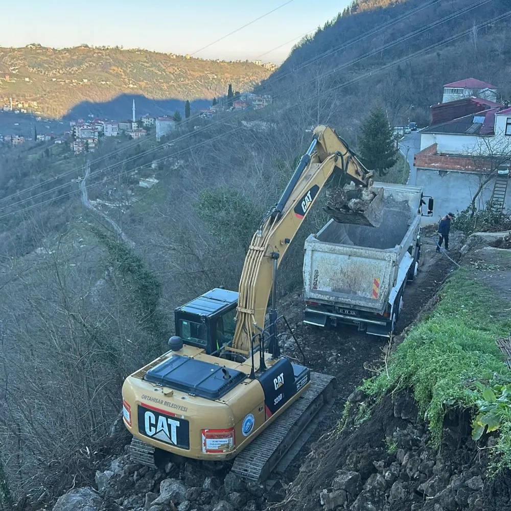 Ortahisar Belediyesi, İlçede Altyapı ve Çevre Düzenlemeleriyle İlgili Çalışmalarını Sürdürüyor